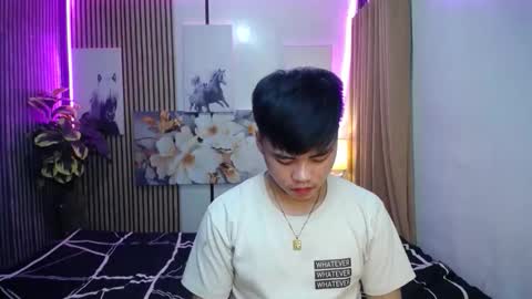 hot_emmanuel online show from December 18, 9:04 am