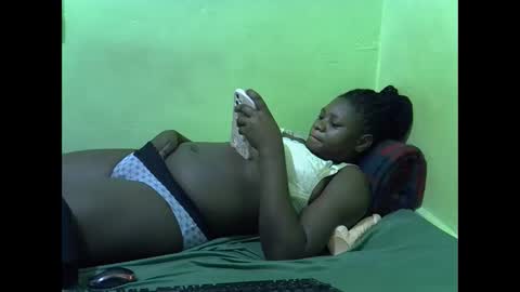 hot_girlly online show from December 21, 7:59 am