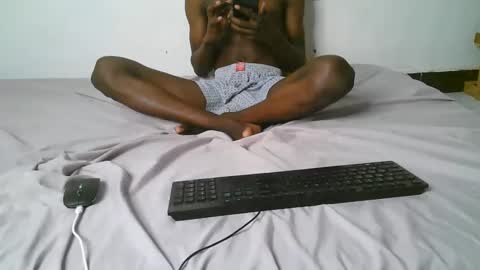 hot_guys88 online show from May 31, 2:16 pm