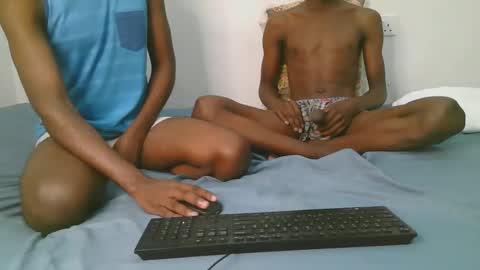 hot_guys88 online show from May 2, 6:30 am