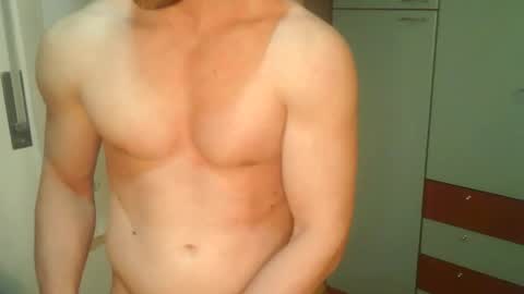 hot_italianboy online show from March 12, 8:34 pm