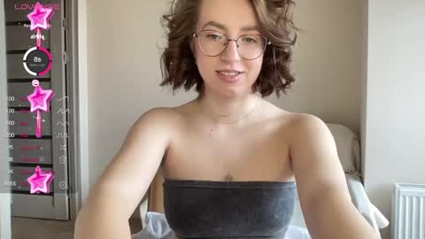 Snapshot of hot_lliinns chatting on February 7, 11:56 am Lina online show from February 7, 11:56 am