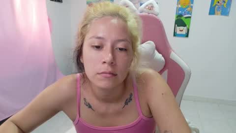 Mia online show from February 21, 4:54 pm