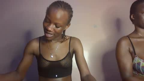 hot petite100 online show from December 14, 9:32 pm