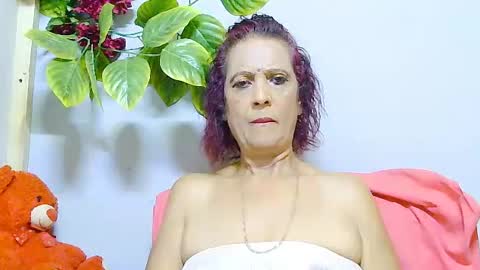 hot queen online show from July 21, 5:04 pm