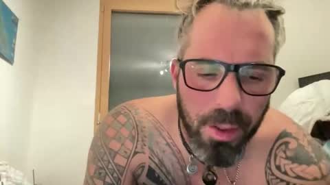 letmedoo2 online show from December 22, 9:21 pm