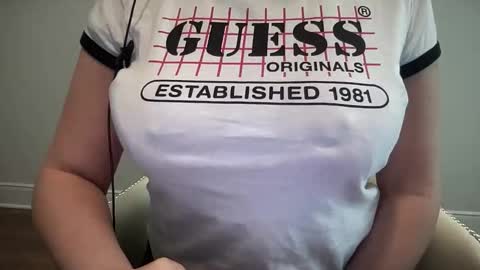 Snapshot of hotasember chatting on October 18, 6:45 pm Ember online show from October 18, 6:45 pm