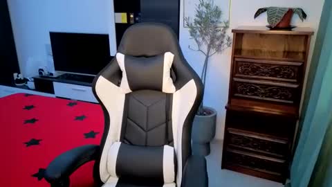 Hotboyshorny online show from April 25, 8:27 am