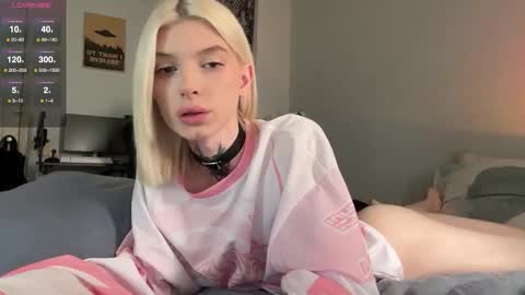 hotchubently online show from September 25, 7:59 am