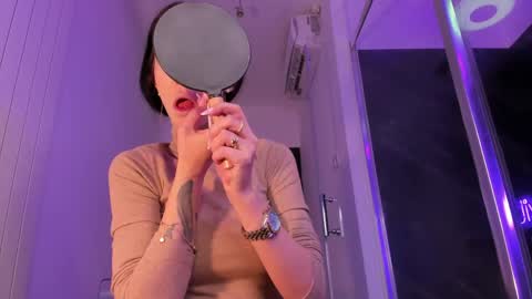 hotfallingdevil online show from March 13, 5:44 am