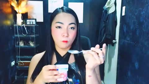 emily online show from March 31, 1:11 pm