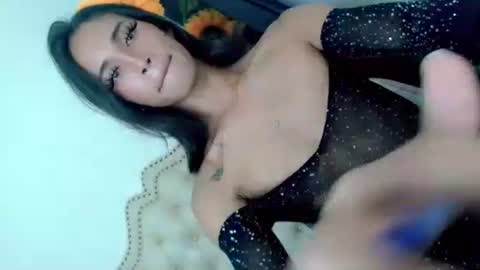 Snapshot of hotgirl_krisxx chatting on September 28, 3:32 pm hotgirl_krisxx online show from September 28, 3:32 pm