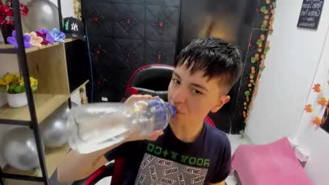 hannah online show from March 12, 3:21 am