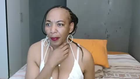 hotlilya online show from September 18, 1:04 pm