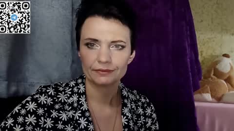 hotmamaqueen234 online show from March 24, 9:32 pm