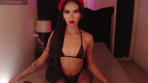 hotmidusatransontop online show from March 4, 7:05 am