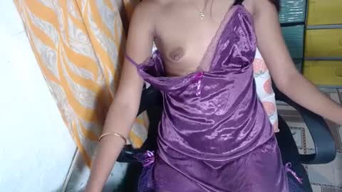 hotmom_gia online show from December 10, 9:55 am