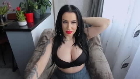 hotmorenaxxx online show from March 12, 1:19 pm