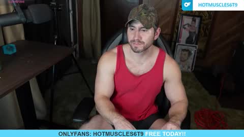 hotmuscles6t9 online show from November 24, 2:43 am