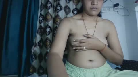 lola online show from November 4, 2:29 pm