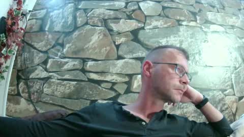 Thomas online show from March 4, 7:32 pm