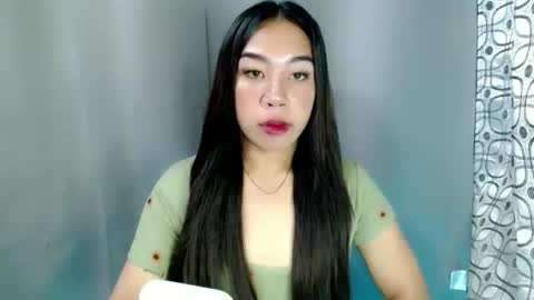 Snapshot of hott_cumforyou chatting on January 25, 11:43 pm jelaigrande online show from January 25, 11:43 pm
