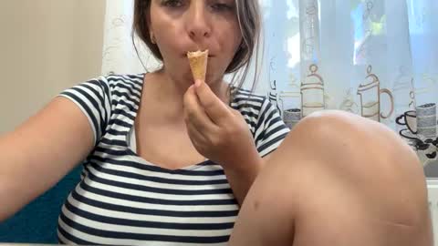 hottalicia2 online show from May 5, 12:11 pm