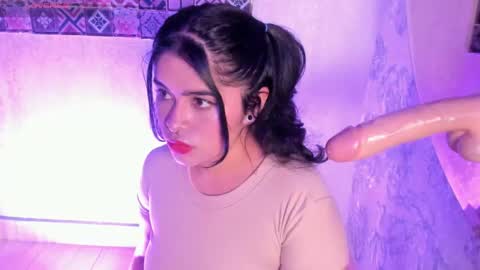 hottie_alicee_ online show from September 30, 8:19 pm