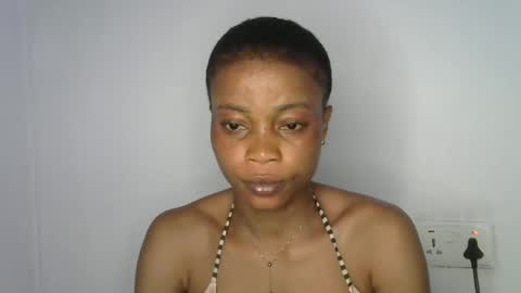 hottie baddie14 online show from April 19, 12:00 am