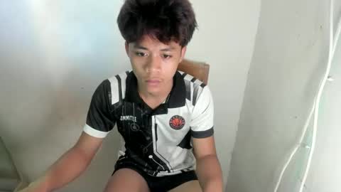 hottie_migs online show from April 12, 1:26 pm