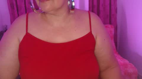 Snapshot of hottieauntie chatting on October 23, 10:10 pm sweetie Aunt online show from October 23, 10:10 pm