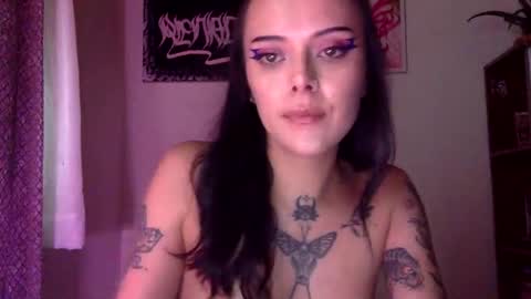Snapshot of hottietat4u chatting on February 7, 6:56 pm Tat  online show from February 7, 6:56 pm