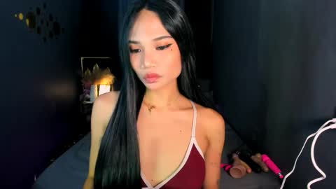 Hi i am Jane half vietnamese and half pinay and would like to meet good person here XOXO online show from June 3, 6:27 am