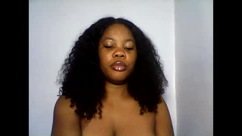 hotty_lora889 online show from October 19, 10:31 am