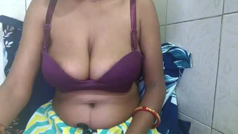 misswine online show from June 2, 5:37 pm