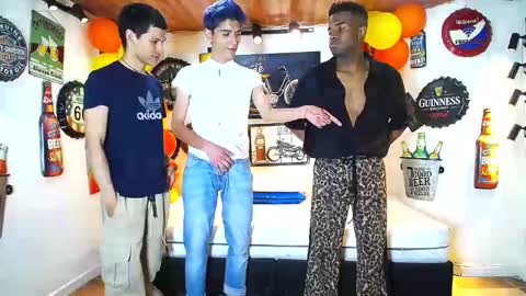 HOWENTS online show from February 9, 2:38 am