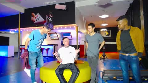 HOWENTS online show from January 25, 1:21 am