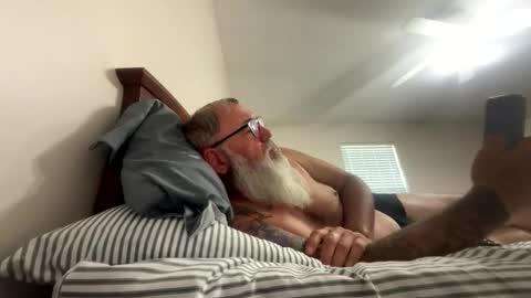 hrdtyme68 online show from April 26, 7:33 pm