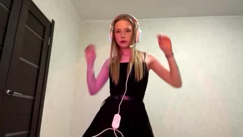 Hikki online show from March 23, 12:37 am