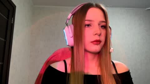 Hikki online show from April 3, 7:43 pm