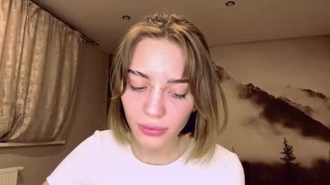 Chloe online show from December 20, 3:19 pm