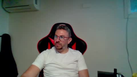 huge__cumshot online show from April 4, 3:30 pm