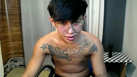 hugecockchristian online show from October 27, 11:32 am