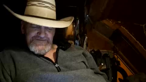 Snapshot of hung34u chatting on February 14, 2:18 am hung34u online show from February 14, 2:18 am