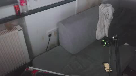 LittleDevilXo1999 online show from December 21, 7:20 pm