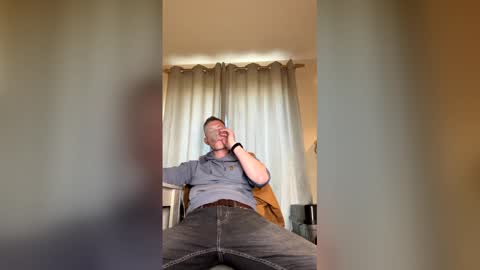 HungTeaseX online show from April 16, 5:51 am