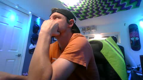 hungtxcock92 online show from September 30, 1:32 pm