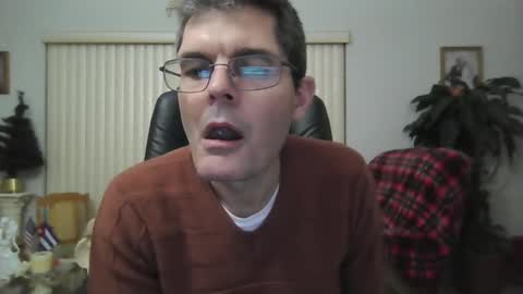 Snapshot of hunkmasclefad458 chatting on December 8, 4:01 am hunkmasclefad458 online show from December 8, 4:01 am