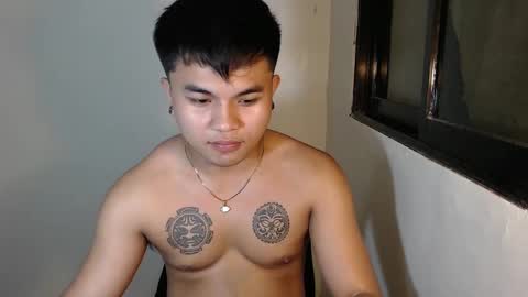 hunkyzeus online show from January 8, 6:09 pm