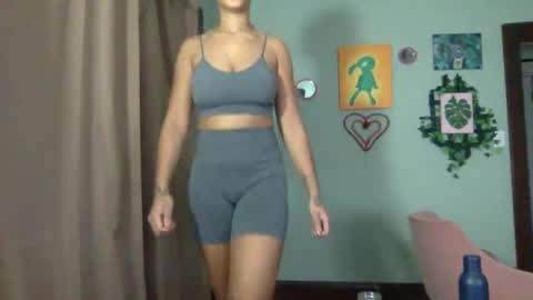 Goddess Hunyy online show from January 8, 4:11 pm